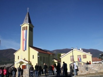Župa Sv. Ivana Pavla II.Crkva